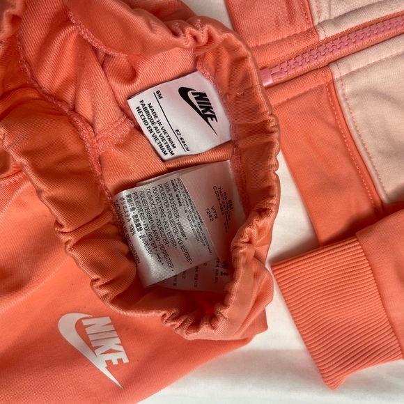 Matching set Nike - Picture 2 of 2